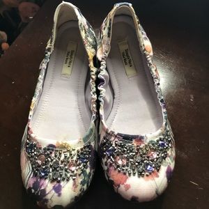 Simply Vera by Vera Wang Floral Flats